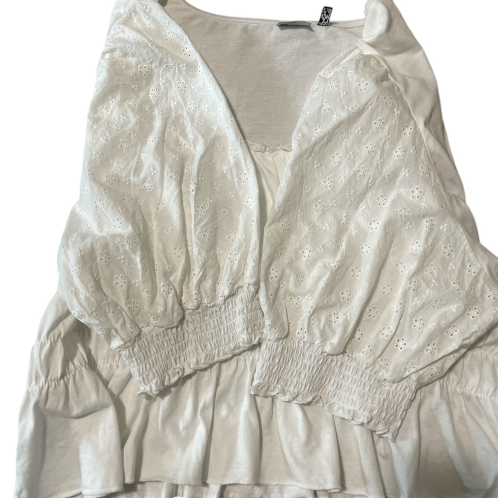 New never worn white lace asos top. More on the crop end